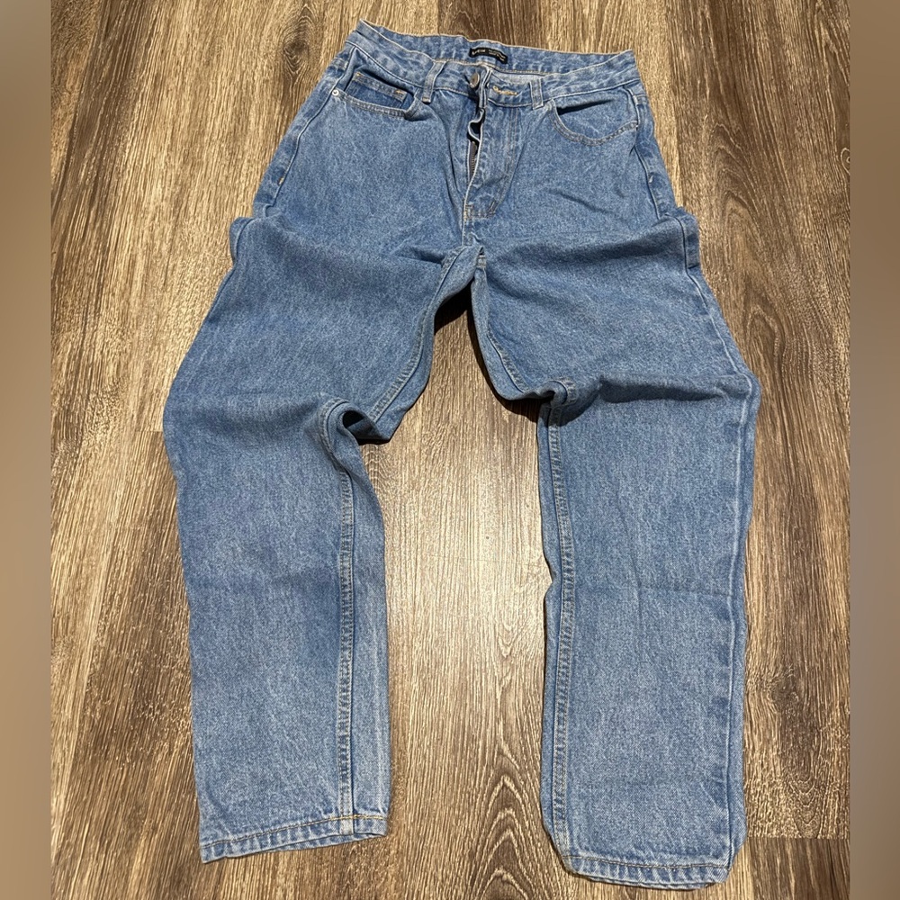 SHEIN Relaxed Fit Blue Jeans